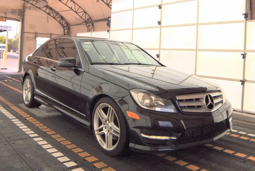 2013 Mercedes Benz C 250 photo 1