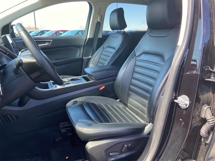 2024 Ford Edge SEL photo 11