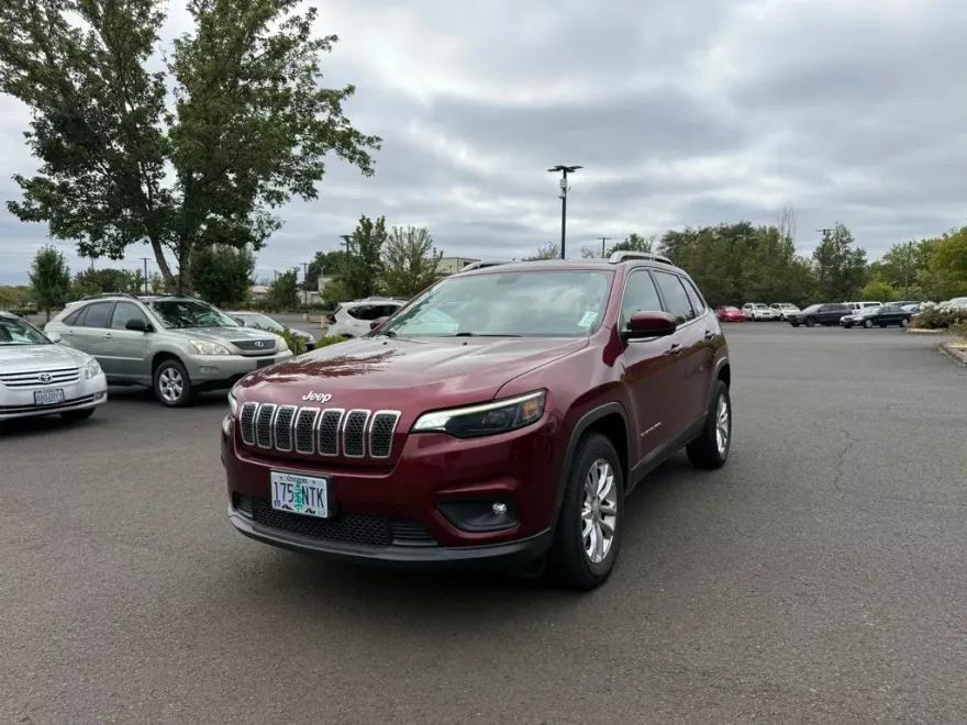 2019 Jeep Cherokee Latitude photo 1