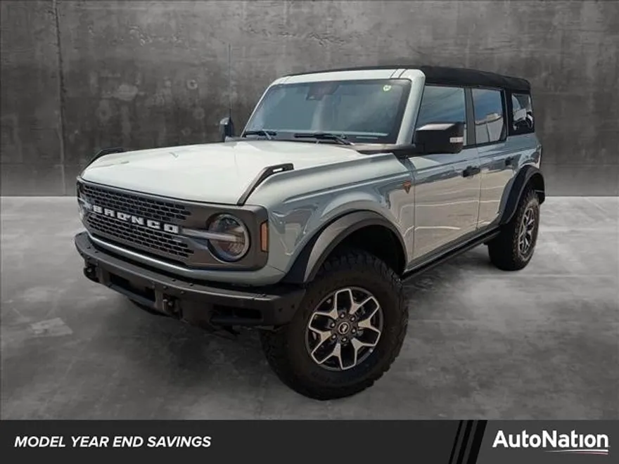 2024 Ford Bronco Badlands photo 1