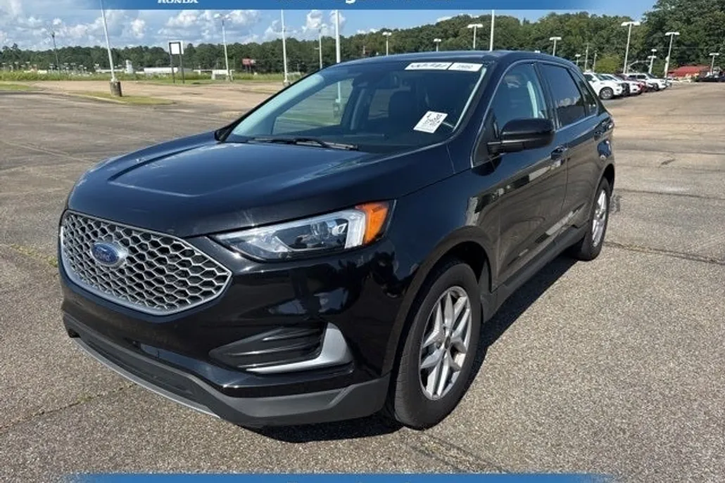 2024 Ford Edge SEL photo 1