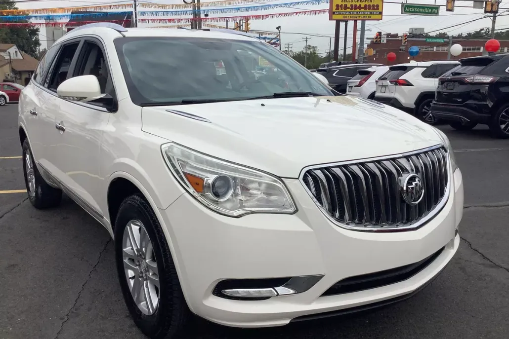 2015 Buick Enclave Convenience photo 1