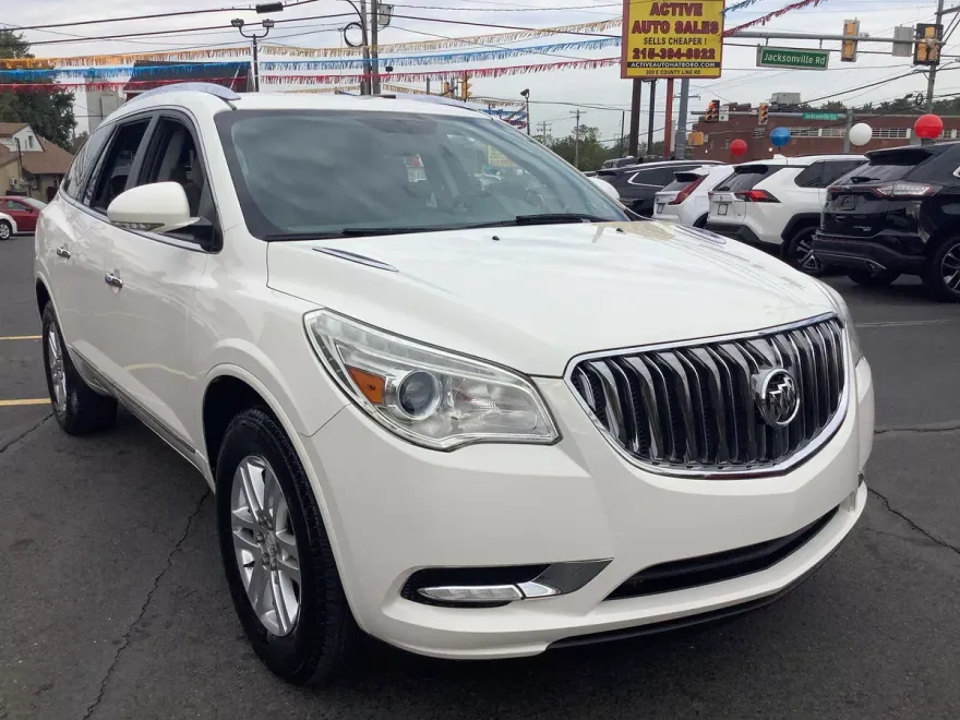 2015 Buick Enclave Convenience photo 1