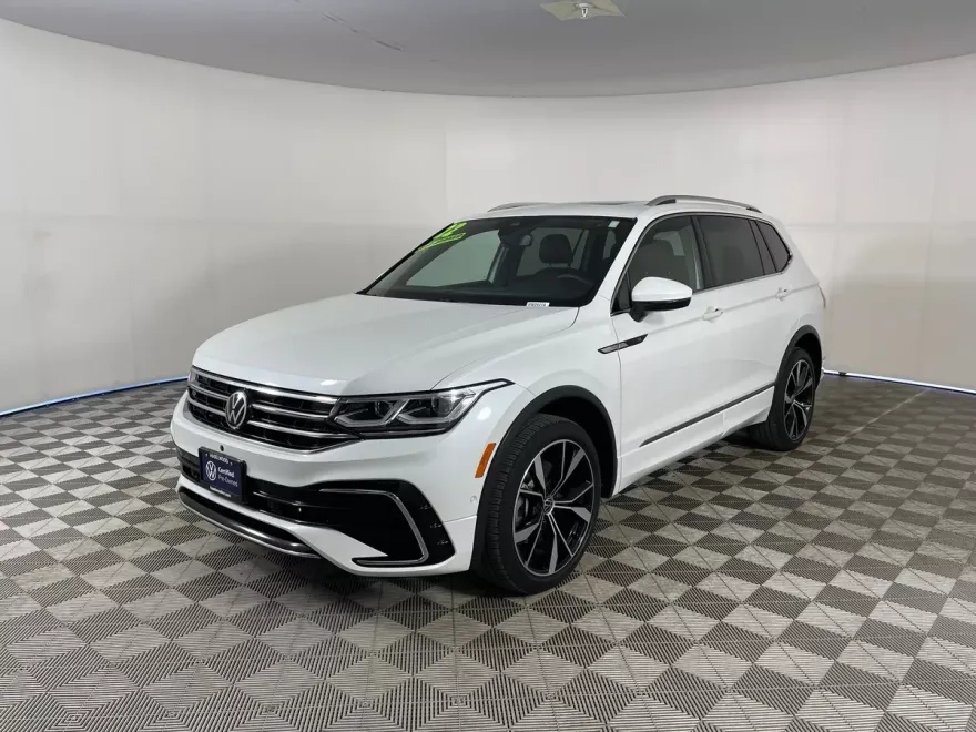 2022 Volkswagen Tiguan SEL Premium R-Line photo 1
