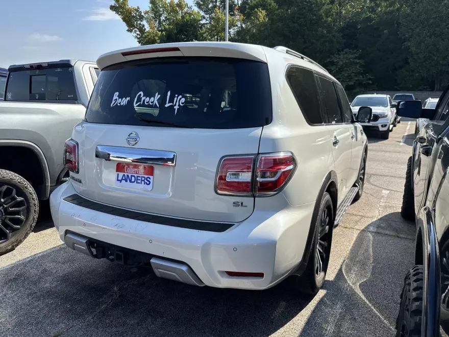 2018 Nissan Armada SL photo 1