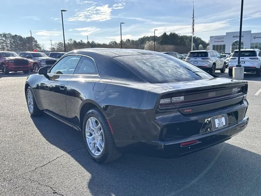 2025 Dodge Charger Daytona R/T photo 3