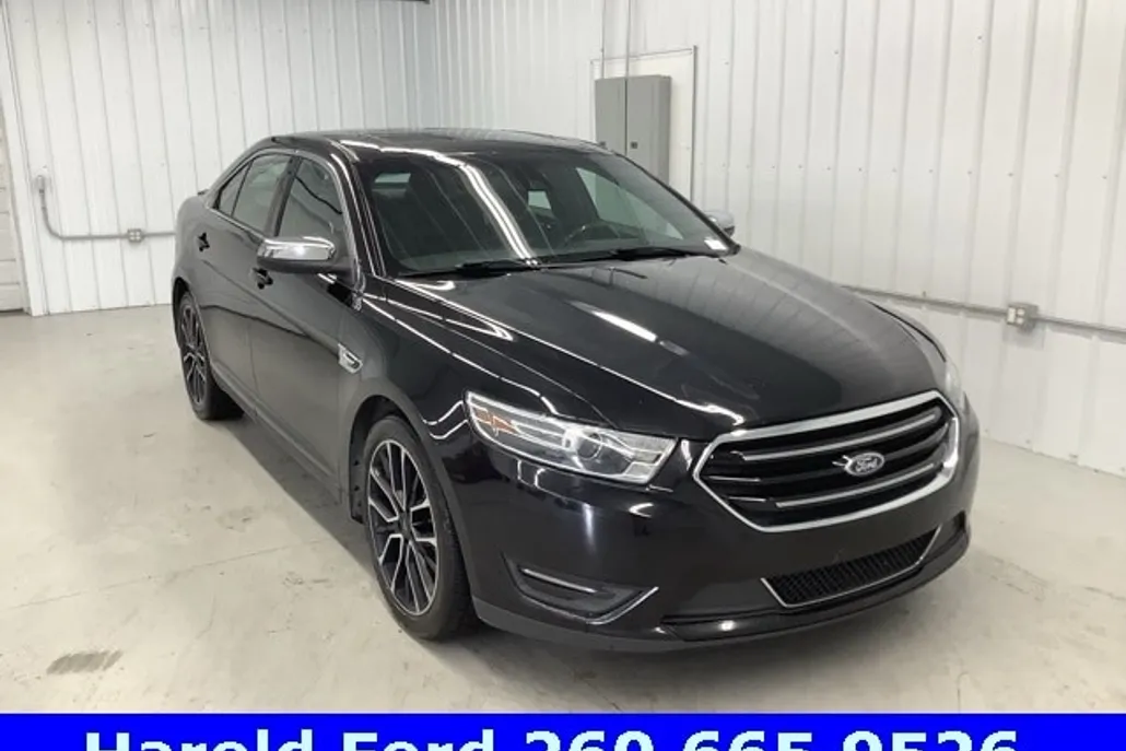 2017 Ford Taurus Limited photo 1