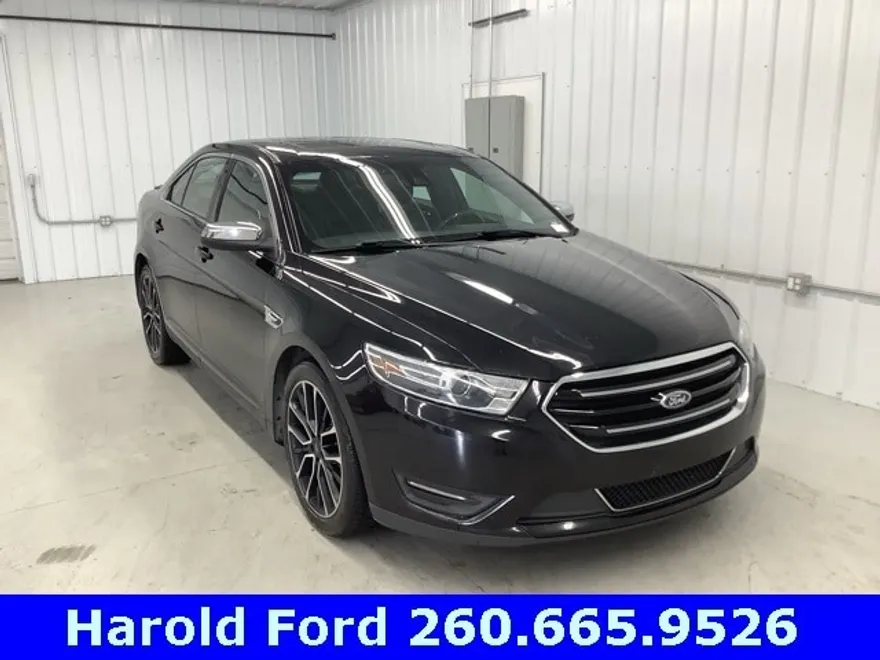 2017 Ford Taurus Limited photo 1