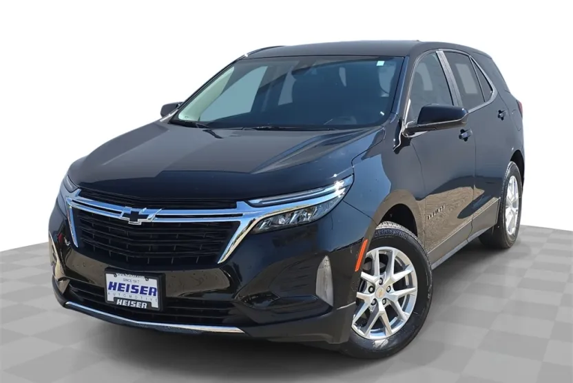 2023 Chevrolet Equinox LT photo 1