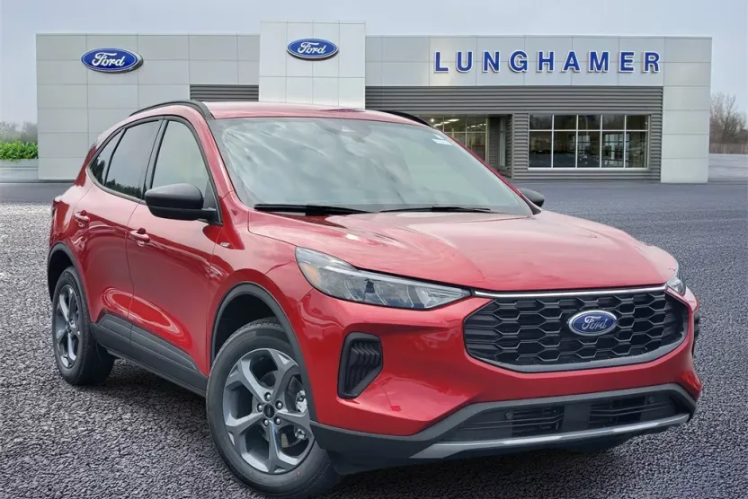 2025 Ford Escape ST-Line photo 1