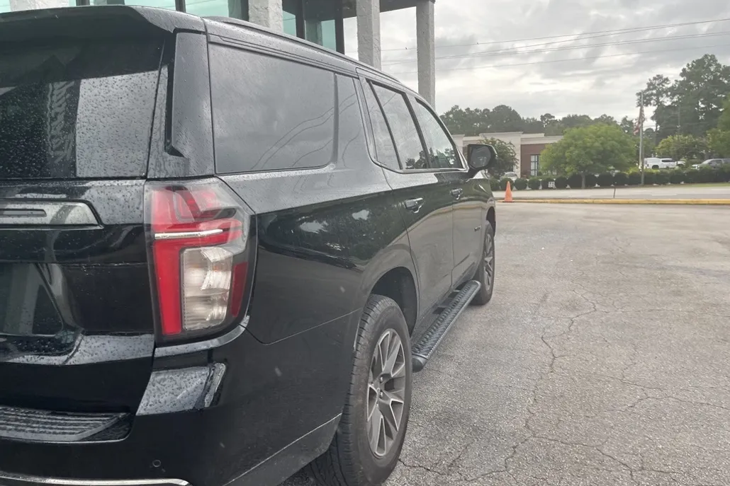 2021 Chevrolet Tahoe Z71 photo 1
