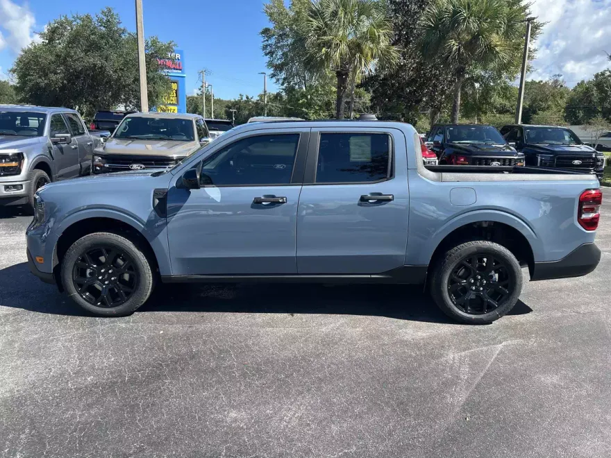 2025 Ford Maverick XLT photo 1