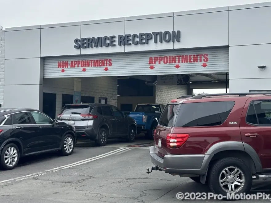 2024 Jeep Wrangler Sahara 4xe photo 27