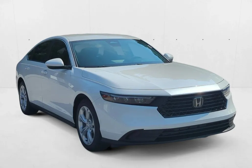 2025 Honda Accord LX photo 1