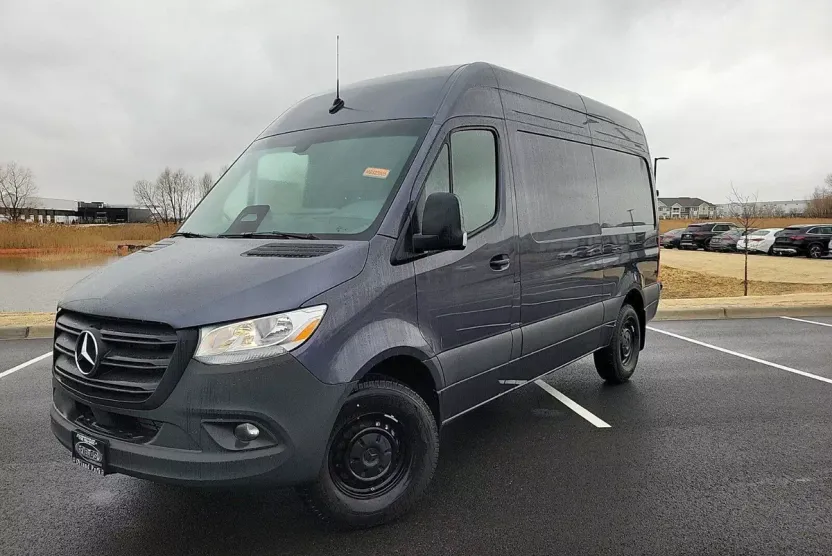 2025 Mercedes Benz Sprinter 2500 photo 1