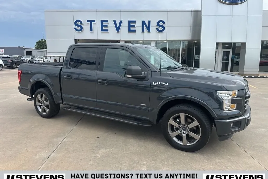 2016 Ford F-150 XLT photo 1