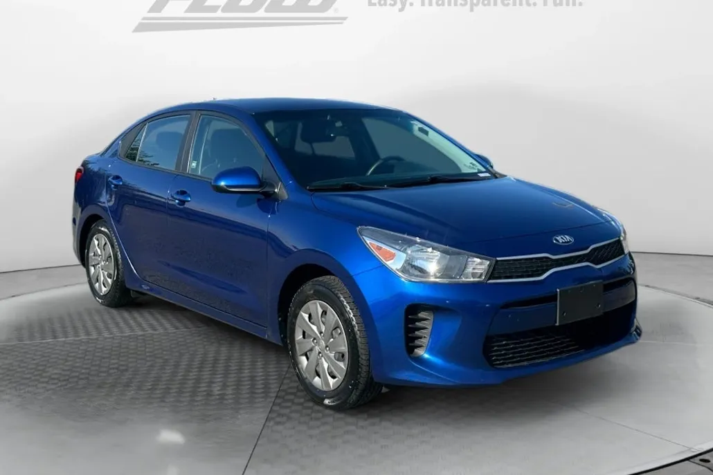 2019 Kia Rio S photo 1