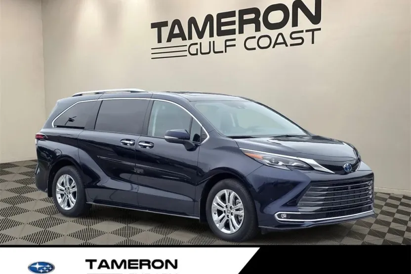 2024 Toyota Sienna Platinum photo 1