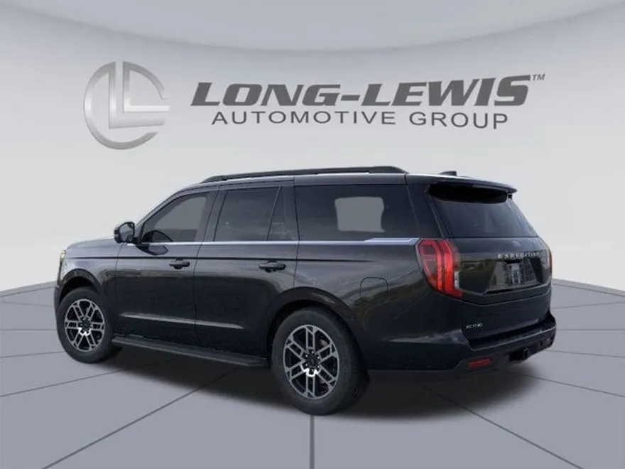 2025 Ford Expedition photo 1