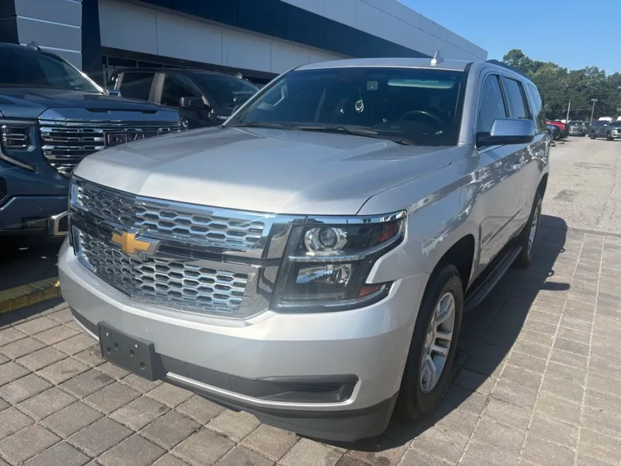 2019 Chevrolet Tahoe LT photo 1