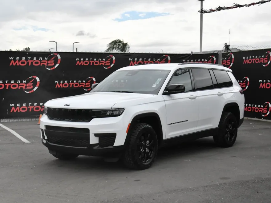 2024 Jeep Grand Cherokee Altitude photo 1
