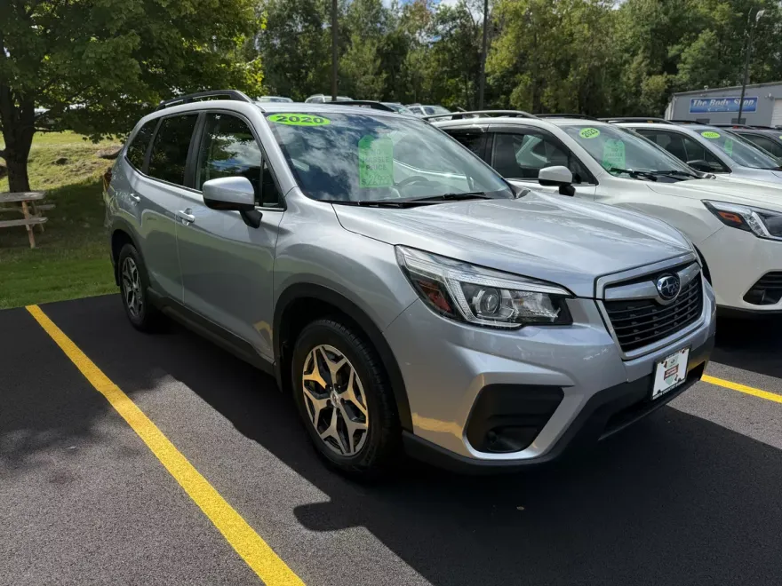 2020 Subaru Forester Premium photo 1
