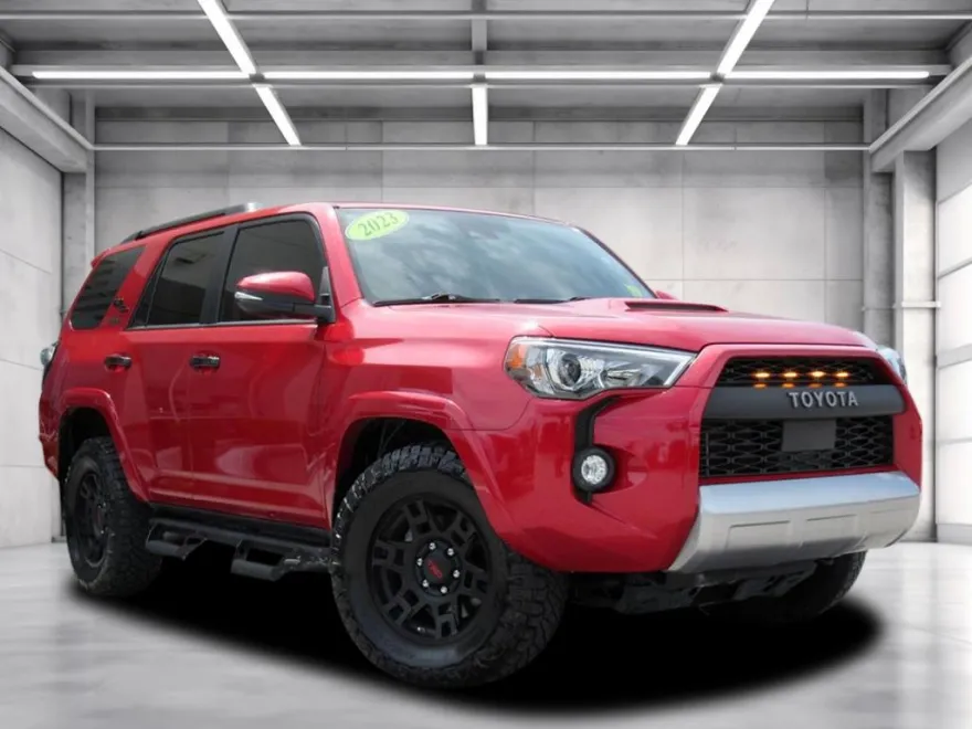 2023 Toyota 4Runner TRD Off-Road Premium photo 1