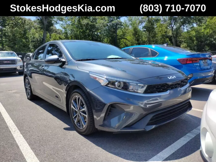 2022 Kia Forte LXS photo 1