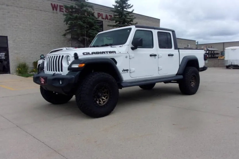 2020 Jeep Gladiator Sport S photo 1