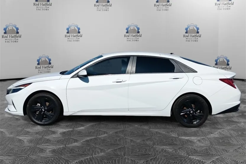 2023 Hyundai Elantra Hybrid Blue photo 1