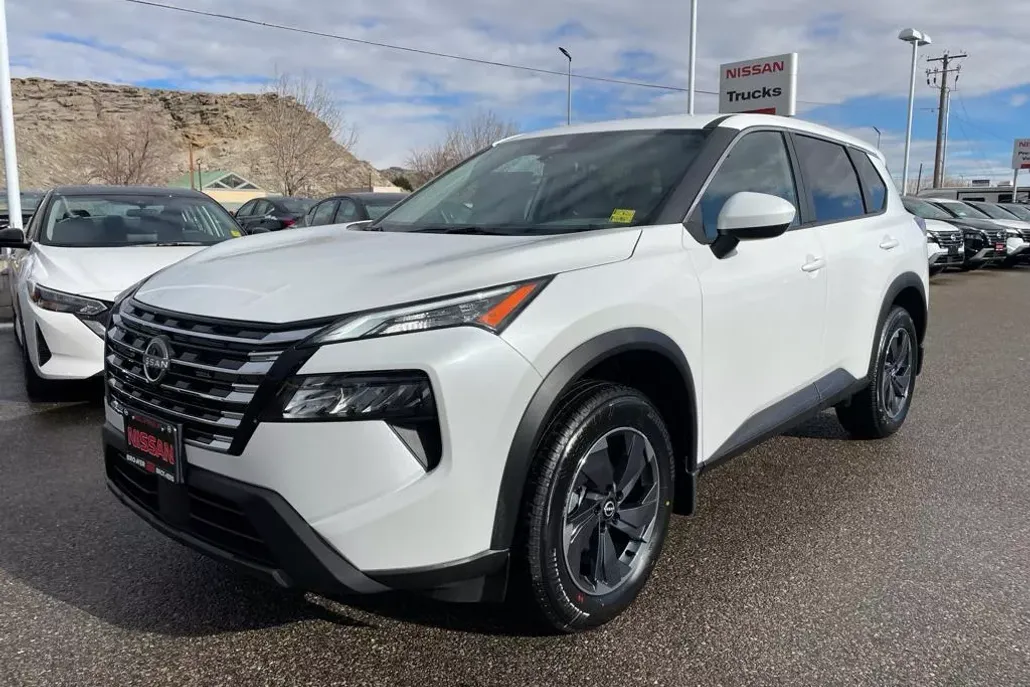 2025 Nissan Rogue SV photo 1