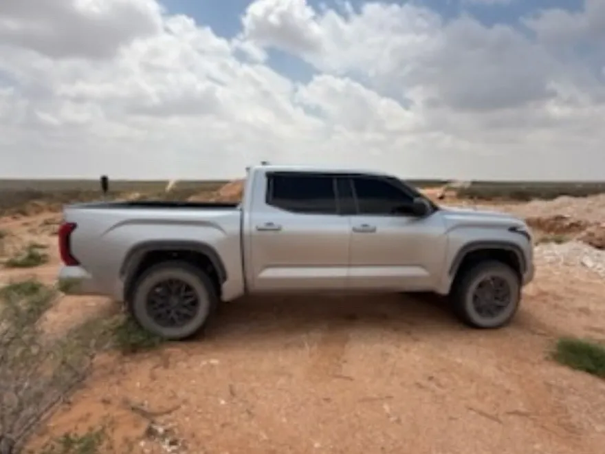 2022 Toyota Tundra SR5 photo 1
