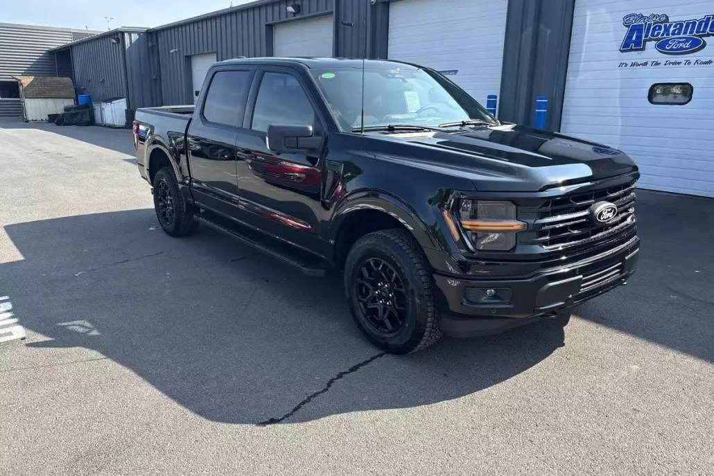 2025 Ford F-150 XLT photo 1