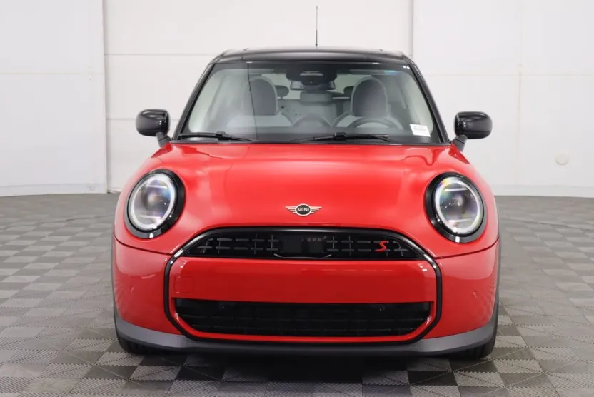 2025 Mini Cooper 4 Door Hardtop Signature photo 1