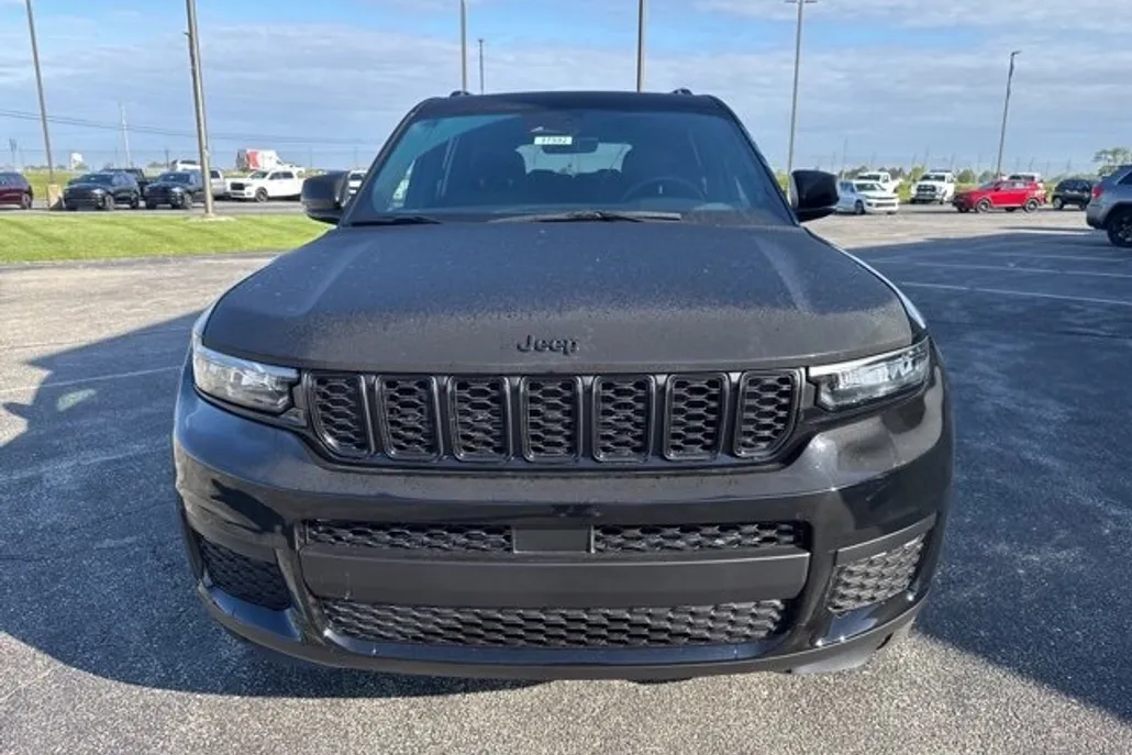2025 Jeep Grand Cherokee Altitude X photo 1