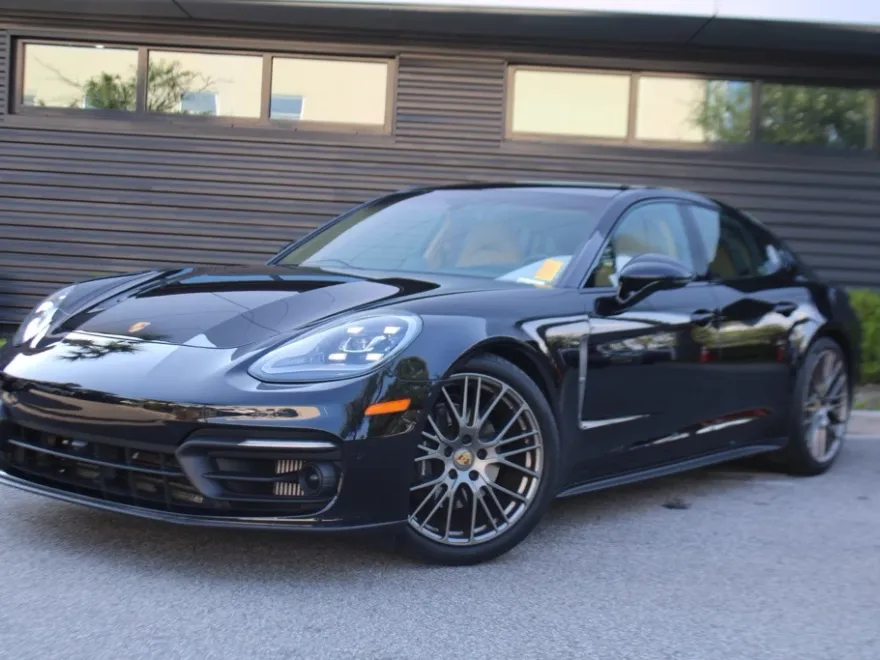 2023 Porsche Panamera Platinum photo 1