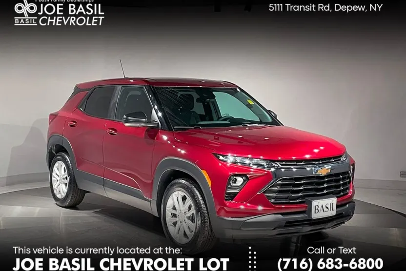 2025 Chevrolet Trailblazer LS photo 1