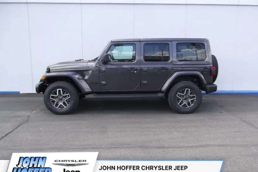 2025 Jeep Wrangler Unlimited Sahara photo 1