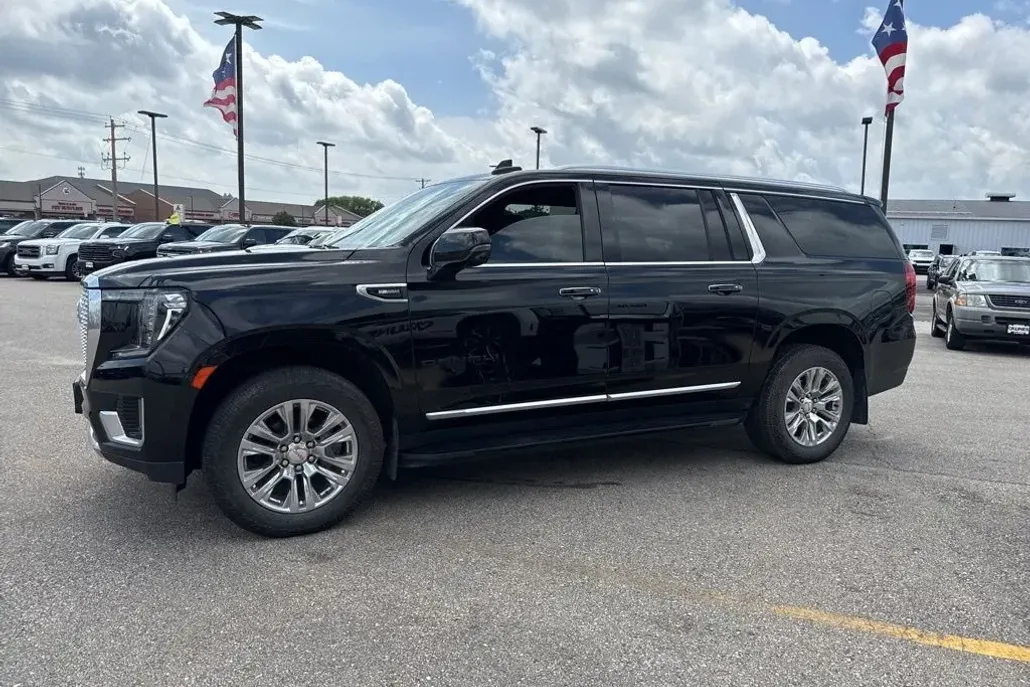2023 Gmc Yukon XL Denali photo 1