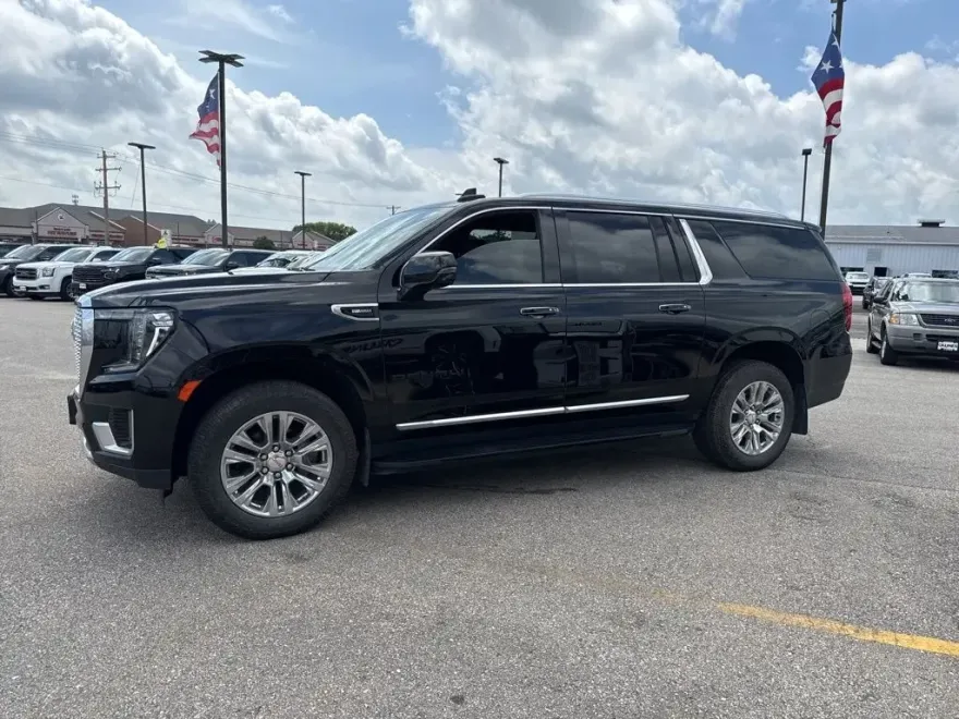 2023 Gmc Yukon XL Denali photo 1