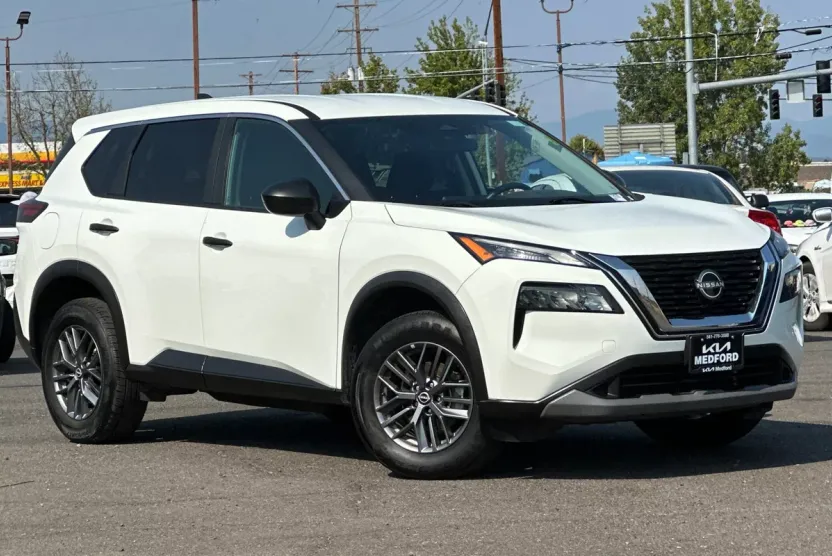2023 Nissan Rogue S photo 1