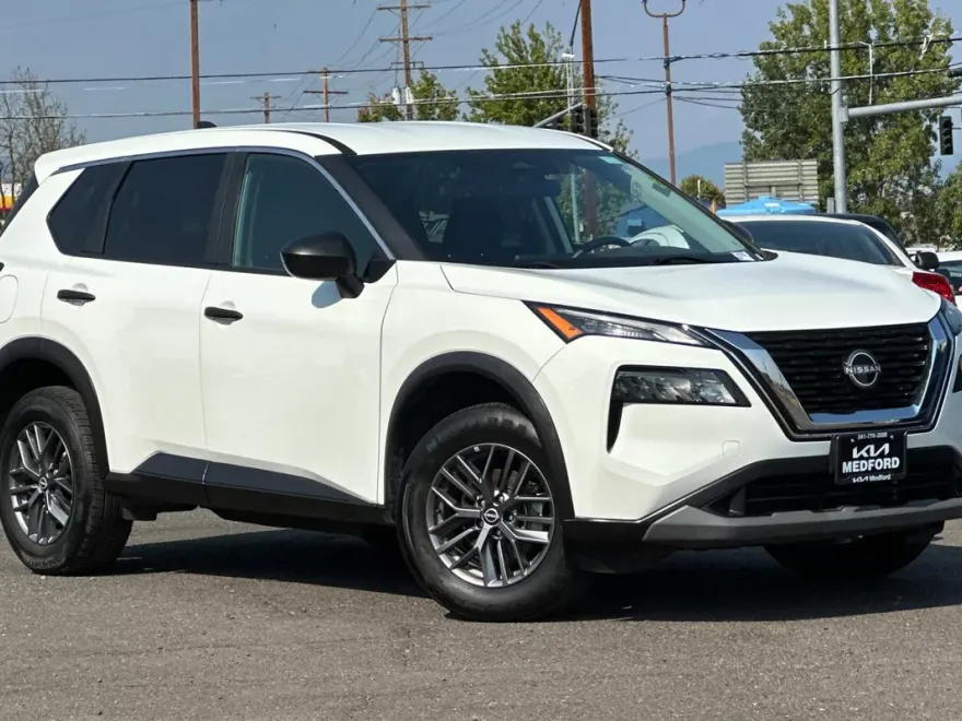 2023 Nissan Rogue S photo 1