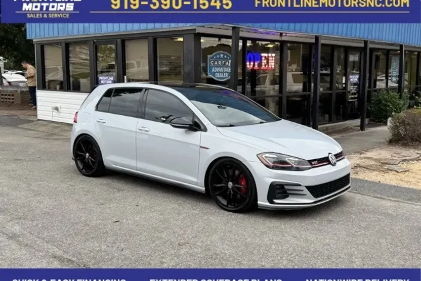 2021 Volkswagen Golf GTI SE photo 1