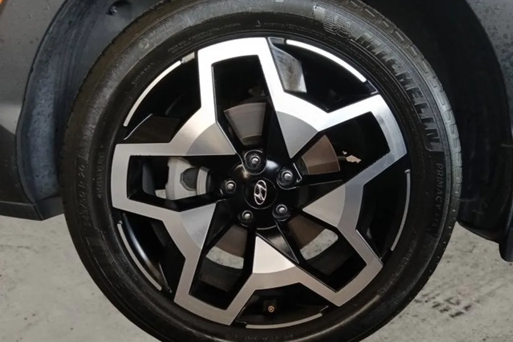 2023 Hyundai Santa Cruz Limited photo 1