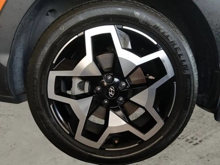 2023 Hyundai Santa Cruz Limited photo 1