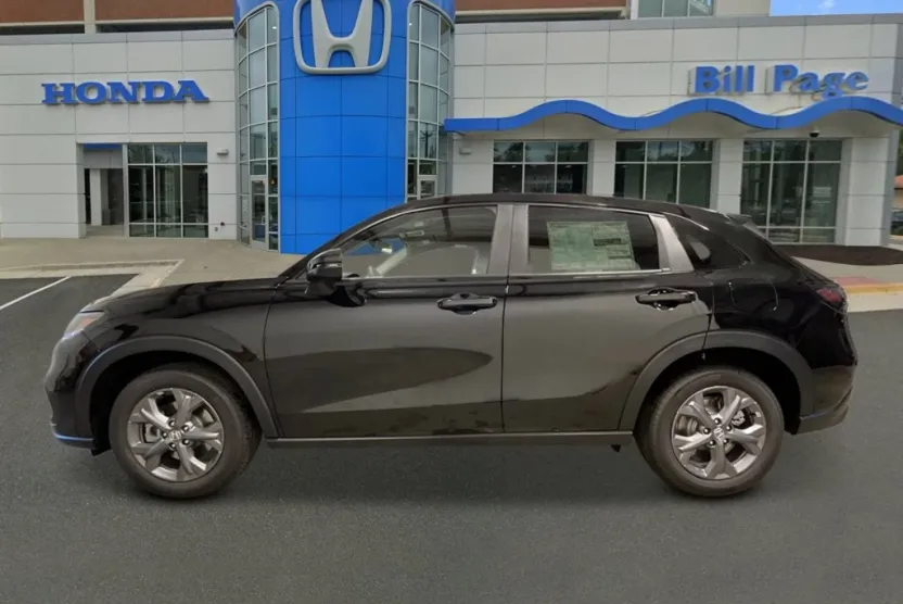 2026 Honda HR-V LX photo 1