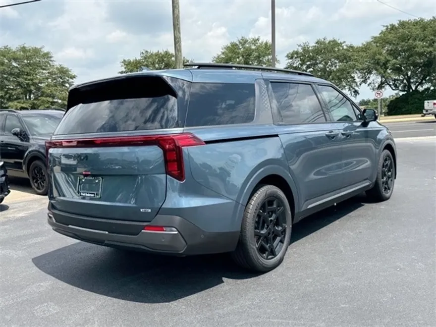 2026 Kia Carnival SX photo 1