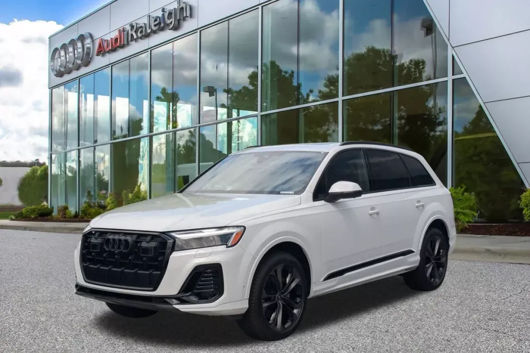 2025 Audi Q7 55 Premium Plus photo 1