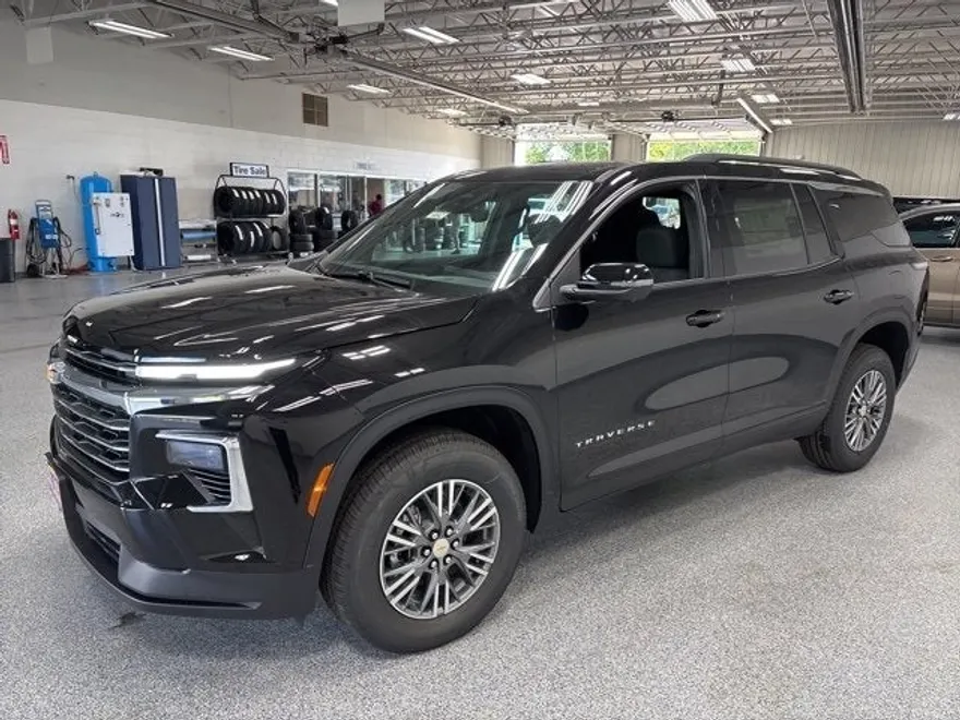 2026 Chevrolet Traverse photo 1
