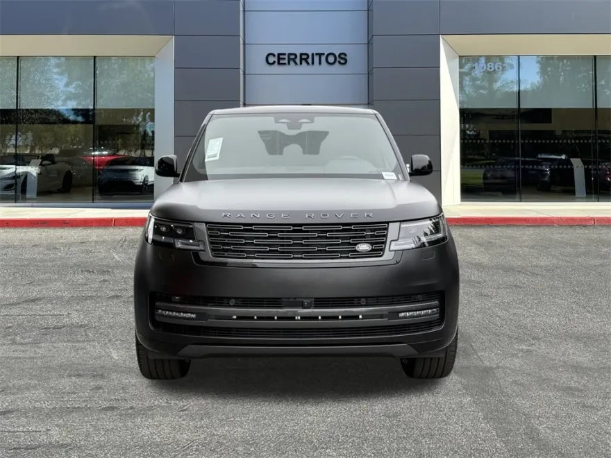 2025 Land Rover Range Rover SE photo 1